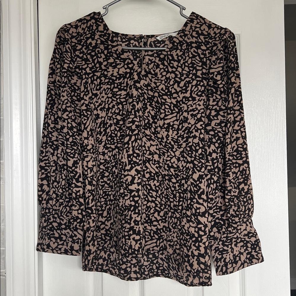 Only Black and Tan Boxy Blouse
